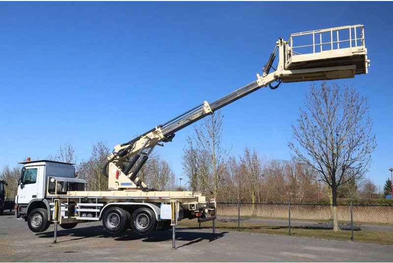 Mercedes-Benz Actros 2636 6X4 | TUNNEL PLATFORM | REMOTE DRIVING - Camion cu macara: Foto 2 Mercedes-Benz Actros 2636 6X4 | TUNNEL PLATFORM | REMOTE DRIVING - Camion cu macara: Foto 2