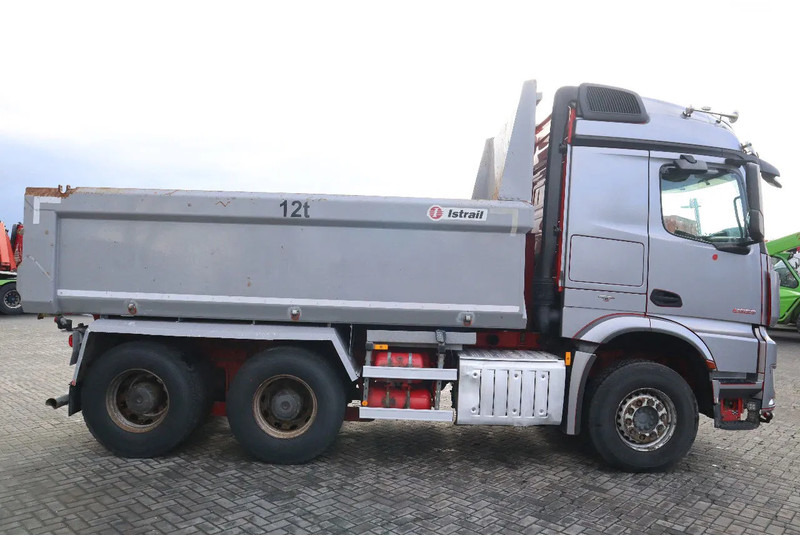 Mercedes-Benz Arocs 2658 2858 | 6X4 EURO 6 BIG AXLES | RETARDER | ENGINE PROBLEM - Camion basculantă: Foto 4 Mercedes-Benz Arocs 2658 2858 | 6X4 EURO 6 BIG AXLES | RETARDER | ENGINE PROBLEM - Camion basculantă: Foto 4