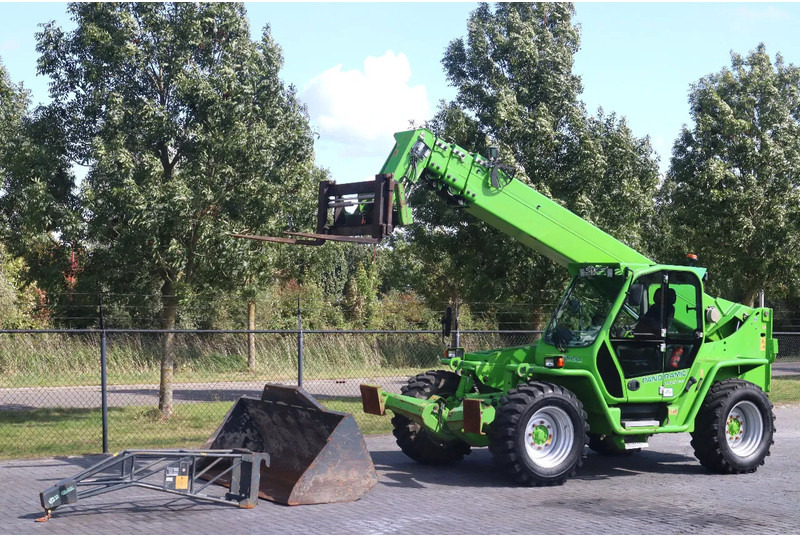 Merlo P40.17 PLUS | FORKS | JIB | BUCKET | GOOD TIRES - Stivuitor telescopic: Foto 2 Merlo P40.17 PLUS | FORKS | JIB | BUCKET | GOOD TIRES - Stivuitor telescopic: Foto 2