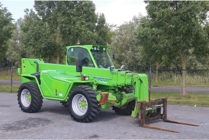 Merlo P40.17 PLUS | FORKS | JIB | BUCKET | GOOD TIRES - Stivuitor telescopic: Foto 5 Merlo P40.17 PLUS | FORKS | JIB | BUCKET | GOOD TIRES - Stivuitor telescopic: Foto 5