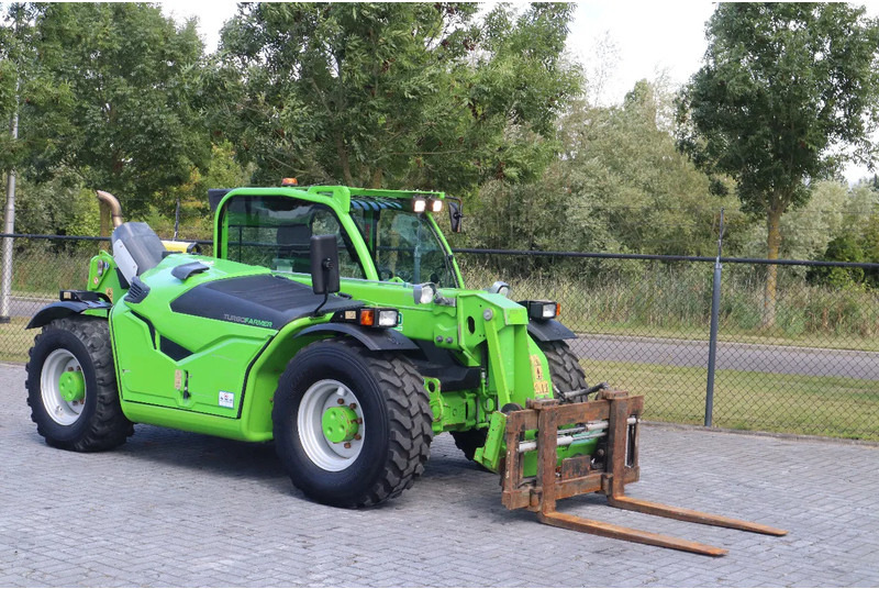 Merlo TF33.7-115LC TURBOFARMER | 40KM/H | BSS | FORKS | BUCKET - Stivuitor telescopic: Foto 5 Merlo TF33.7-115LC TURBOFARMER | 40KM/H | BSS | FORKS | BUCKET - Stivuitor telescopic: Foto 5