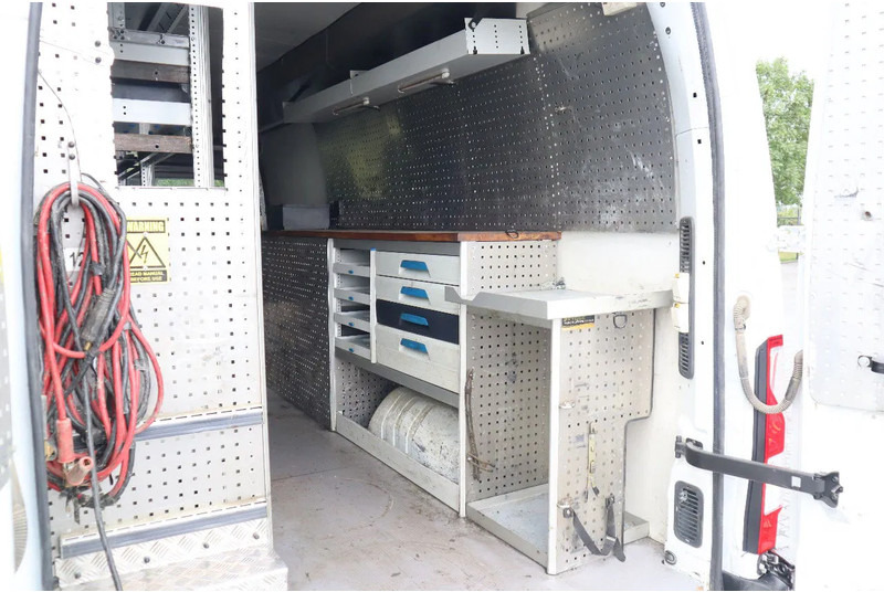 Autoutilitară box Renault Master 160 DCI | L3H3 | WORKSHOP | WERKSTATT | 5 TON: Foto 10 Autoutilitară box Renault Master 160 DCI | L3H3 | WORKSHOP | WERKSTATT | 5 TON: Foto 10