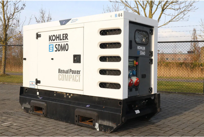 SDMO R44C3 | 44 KVA | GOOD WORKING - Generator electric: Foto 2 SDMO R44C3 | 44 KVA | GOOD WORKING - Generator electric: Foto 2