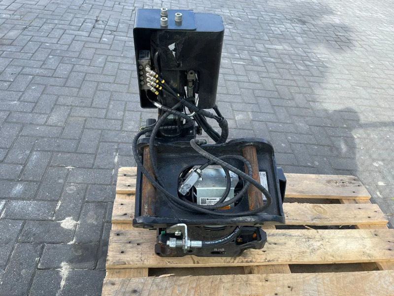 STEELWRIST X06 S40 | TILT ROTATOR | VLS | FPL | FF | NEW / UNUSED - Tiltrotator pentru Utilaje constructii: Foto 5 STEELWRIST X06 S40 | TILT ROTATOR | VLS | FPL | FF | NEW / UNUSED - Tiltrotator pentru Utilaje constructii: Foto 5