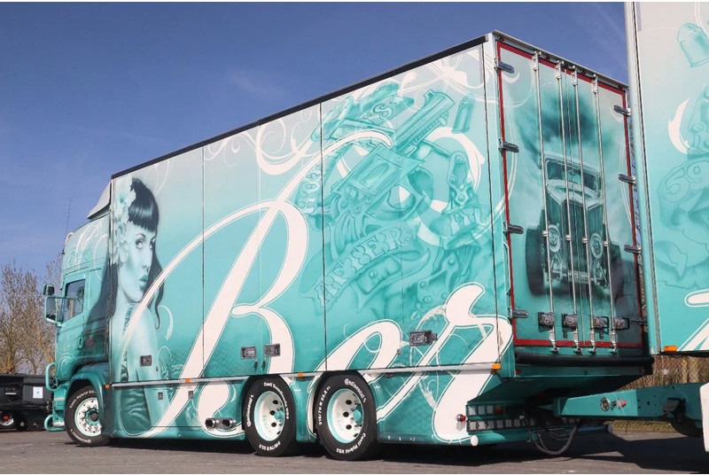 Scania R560 V8 | BERTHONS HOT ROD | CUSTOM SPECIAL TRUCK - Camion furgon: Foto 3 Scania R560 V8 | BERTHONS HOT ROD | CUSTOM SPECIAL TRUCK - Camion furgon: Foto 3