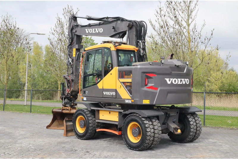 Volvo EWR 170 E | ROTOTILT | BUCKET | DOZERBLADE | TRAILER HYDR - Excavator pe roţi: Foto 3 Volvo EWR 170 E | ROTOTILT | BUCKET | DOZERBLADE | TRAILER HYDR - Excavator pe roţi: Foto 3