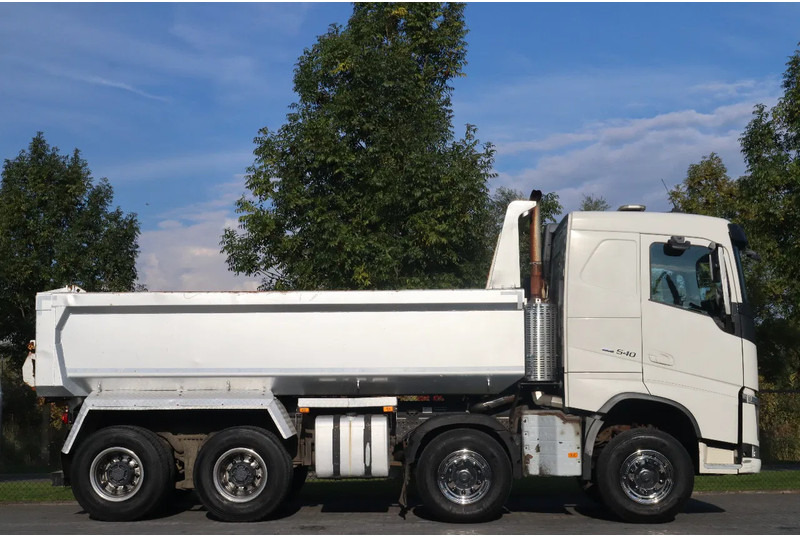 Volvo FH 540 | 8X4 | BIG AXLES | RETARDER | EURO 6 - Camion basculantă: Foto 3 Volvo FH 540 | 8X4 | BIG AXLES | RETARDER | EURO 6 - Camion basculantă: Foto 3