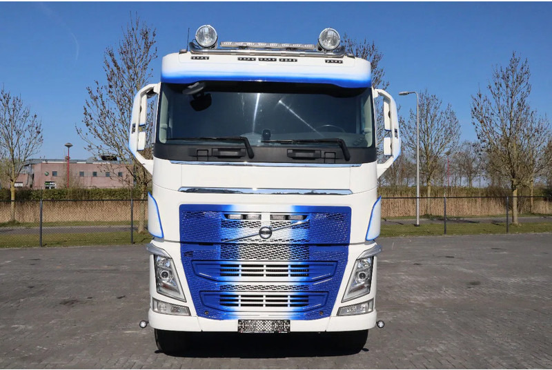 Volvo FH 540 | 8X4 | TANDEMLIFT | RETARDER | BIG AXLES | EURO 6 - Camion basculantă: Foto 2 Volvo FH 540 | 8X4 | TANDEMLIFT | RETARDER | BIG AXLES | EURO 6 - Camion basculantă: Foto 2