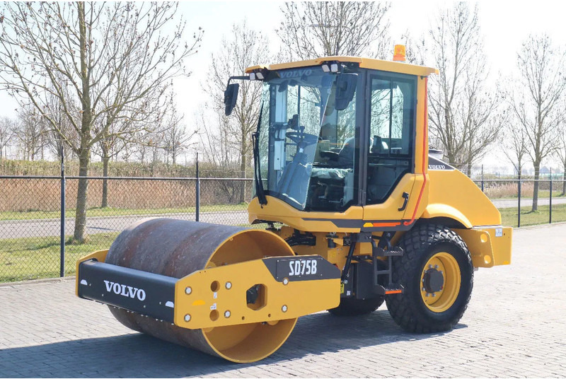 Volvo SD75B | SD 75 B | NEW / UNUSED | 1 YEAR WARRANTY - Cilindru compactor mixt: Foto 2 Volvo SD75B | SD 75 B | NEW / UNUSED | 1 YEAR WARRANTY - Cilindru compactor mixt: Foto 2