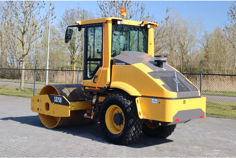 Volvo SD75B | SD 75 B | NEW / UNUSED | 1 YEAR WARRANTY - Cilindru compactor: Foto 3 Volvo SD75B | SD 75 B | NEW / UNUSED | 1 YEAR WARRANTY - Cilindru compactor: Foto 3