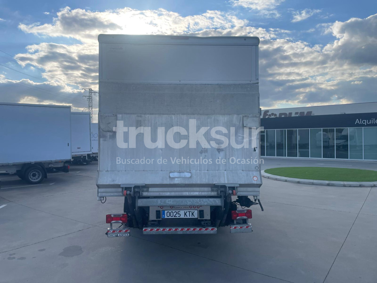 IVECO 72C18 P/E - Camion furgon: Foto 4 IVECO 72C18 P/E - Camion furgon: Foto 4