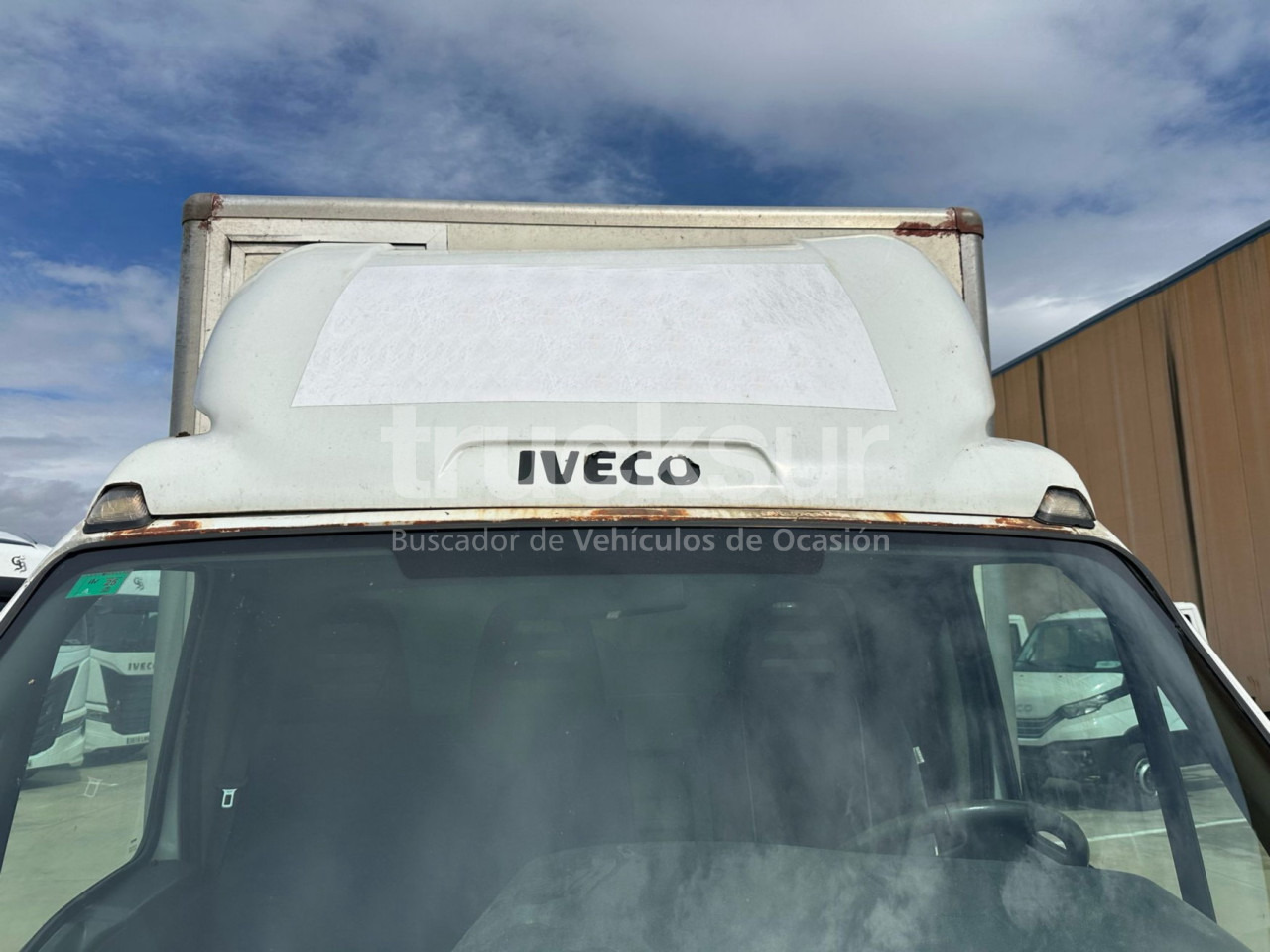 IVECO DAILY 35C14 - Autoutilitară box: Foto 4 IVECO DAILY 35C14 - Autoutilitară box: Foto 4