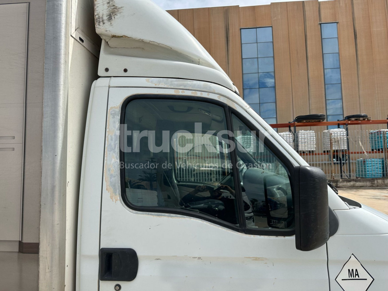 IVECO DAILY 35C14 - Autoutilitară box: Foto 5 IVECO DAILY 35C14 - Autoutilitară box: Foto 5