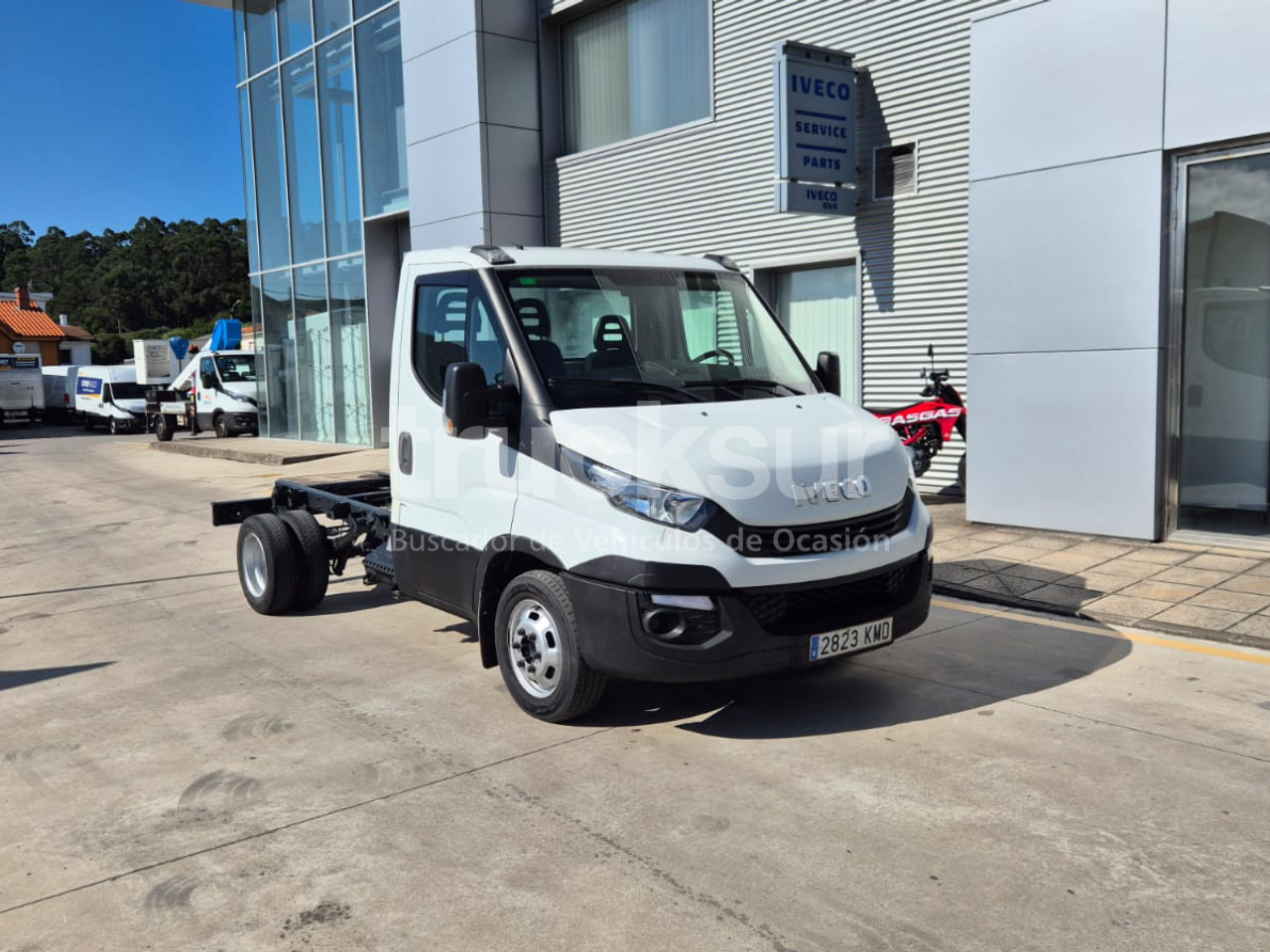 IVECO DAILY 35C15 - Camion şasiu: Foto 2 IVECO DAILY 35C15 - Camion şasiu: Foto 2
