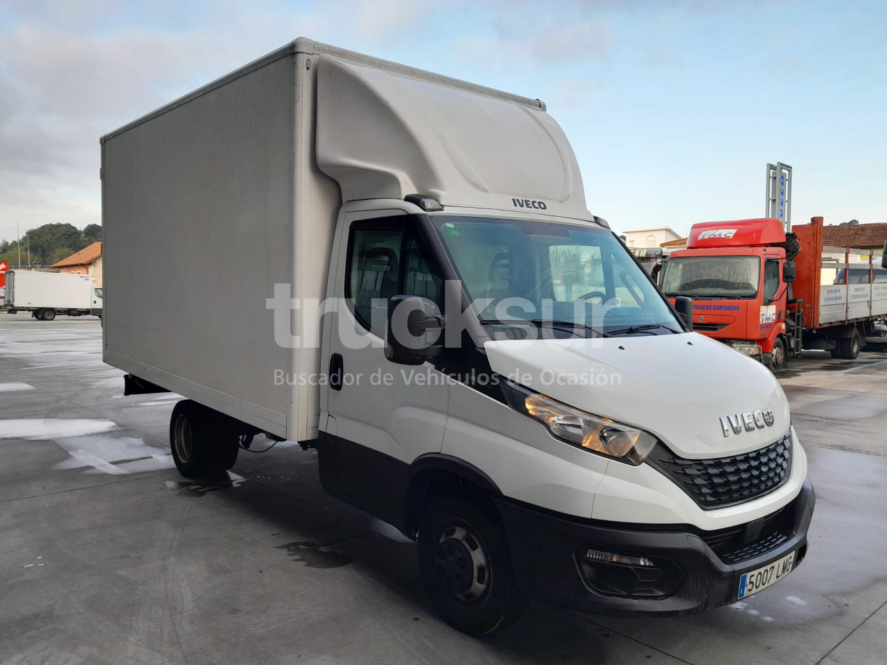 IVECO DAILY 35C16H - Autoutilitară box: Foto 2 IVECO DAILY 35C16H - Autoutilitară box: Foto 2