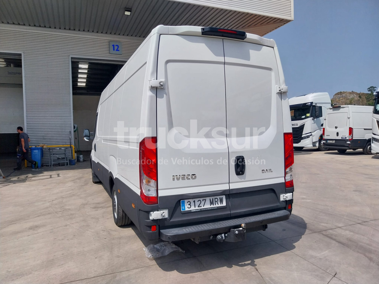 IVECO DAILY 35S16 16M3 - Autoutilitară box: Foto 4 IVECO DAILY 35S16 16M3 - Autoutilitară box: Foto 4