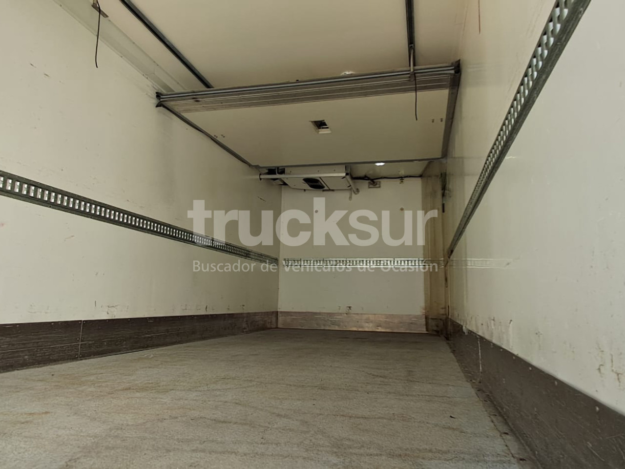 RENAULT D13.240 - Camion frigider: Foto 5 RENAULT D13.240 - Camion frigider: Foto 5