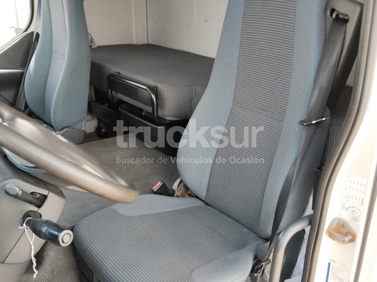 VOLVO FL290 - Camion frigider: Foto 4 VOLVO FL290 - Camion frigider: Foto 4