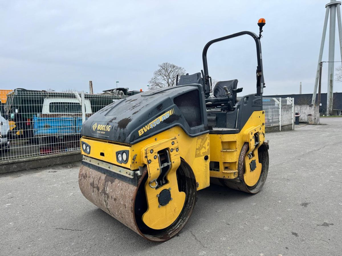 Bomag BW138 AD-5 - Cilindru compactor pentru asfalt: Foto 1 Bomag BW138 AD-5 - Cilindru compactor pentru asfalt: Foto 1