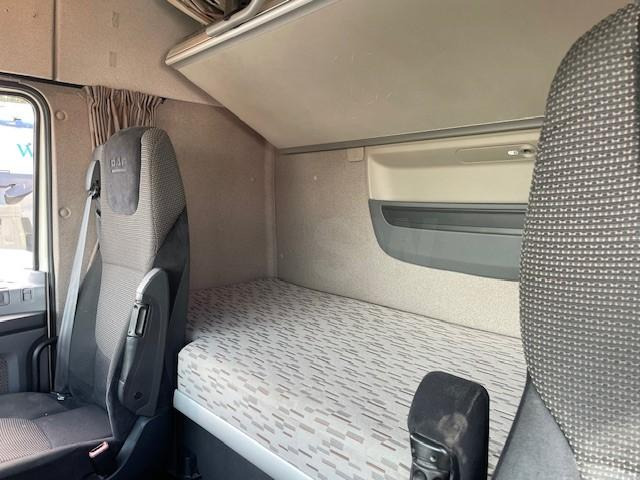 Cap tractor DAF XF105 460: Foto 7