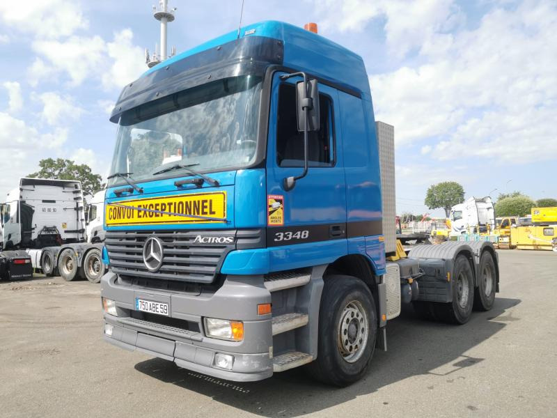 Cap tractor Mercedes Actros 3348: Foto 1