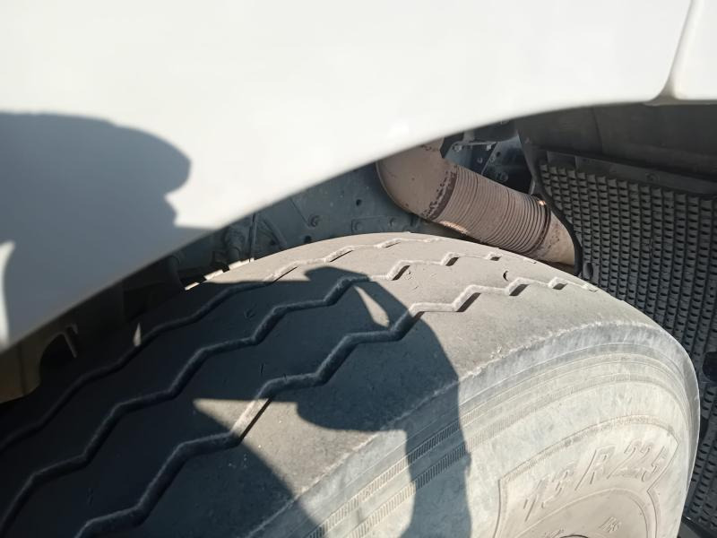 Cap tractor Mercedes Actros 3350: Foto 7 Cap tractor Mercedes Actros 3350: Foto 7