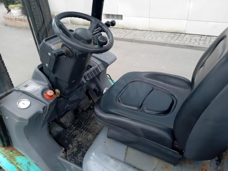 Stivuitor diesel Mitsubishi FD35N: Foto 12