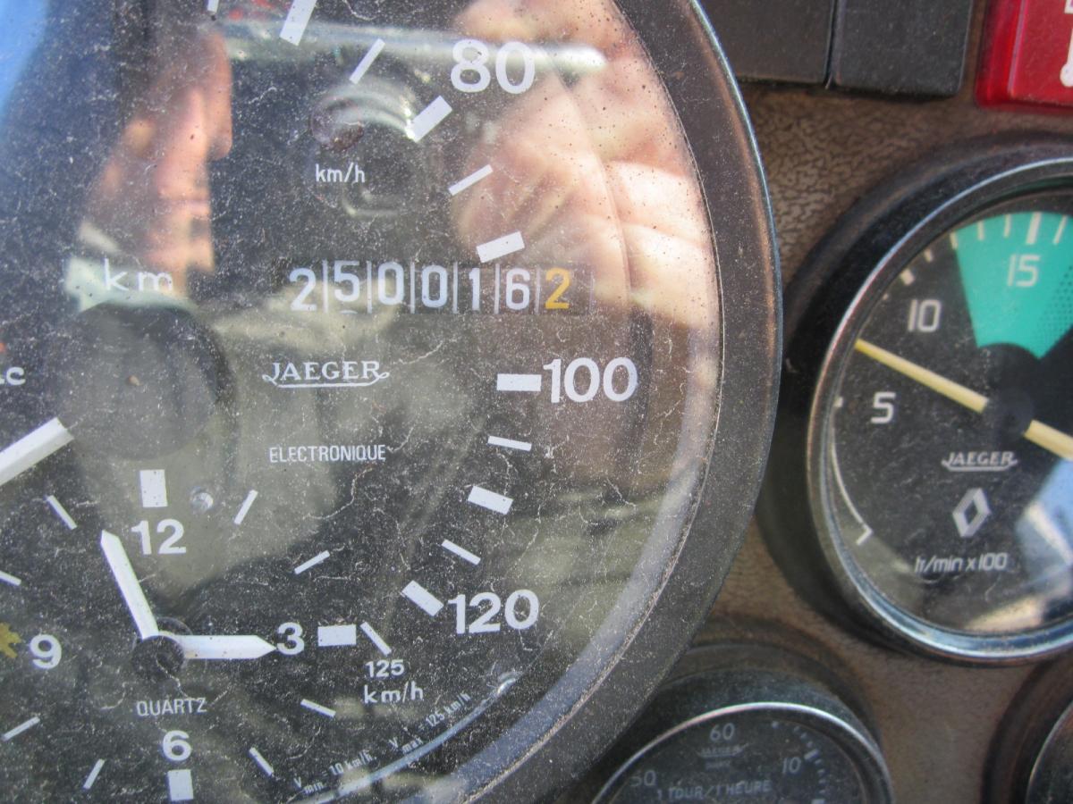 Gudronator Renault G 300: Foto 14 Gudronator Renault G 300: Foto 14