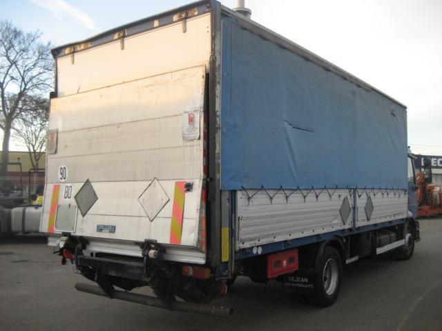 Renault Midlum 180 - Camion cu prelată: Foto 3 Renault Midlum 180 - Camion cu prelată: Foto 3