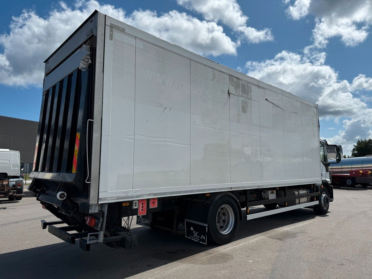 Iveco 180E32 4x2 Schmitz / Thermo King T-1200R Spectru Iveco 180E32 4x2 Schmitz / Thermo King T-1200R Spectru - Camion frigider: Foto 3 Iveco 180E32 4x2 Schmitz / Thermo King T-1200R Spectru Iveco 180E32 4x2 Schmitz / Thermo King T-1200R Spectru - Camion frigider: Foto 3