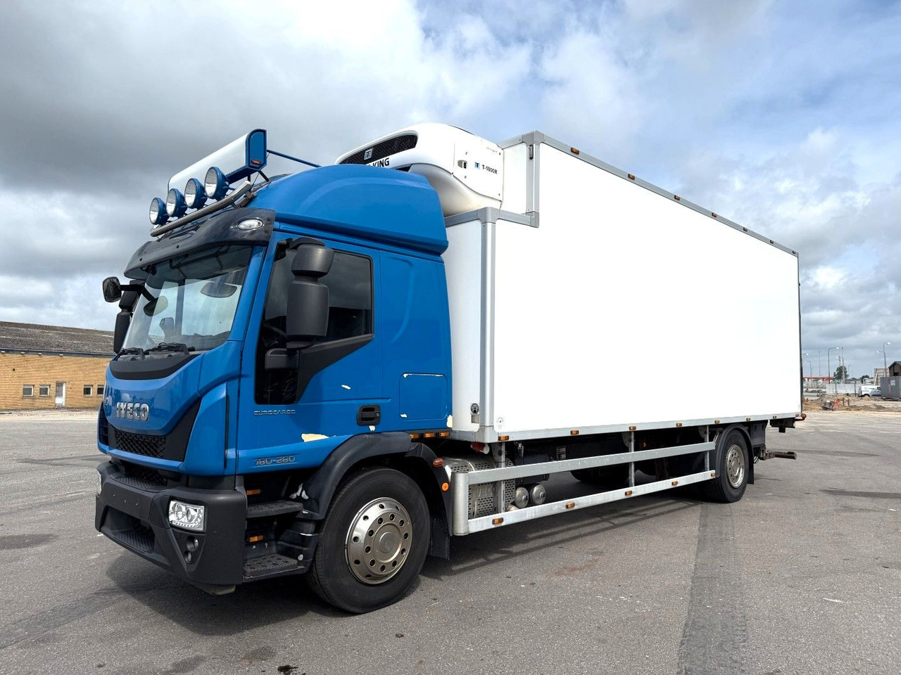 Iveco EuroCargo 180 E28 4x2 Thermo King T-1000R - Camion frigider: Foto 1 Iveco EuroCargo 180 E28 4x2 Thermo King T-1000R - Camion frigider: Foto 1