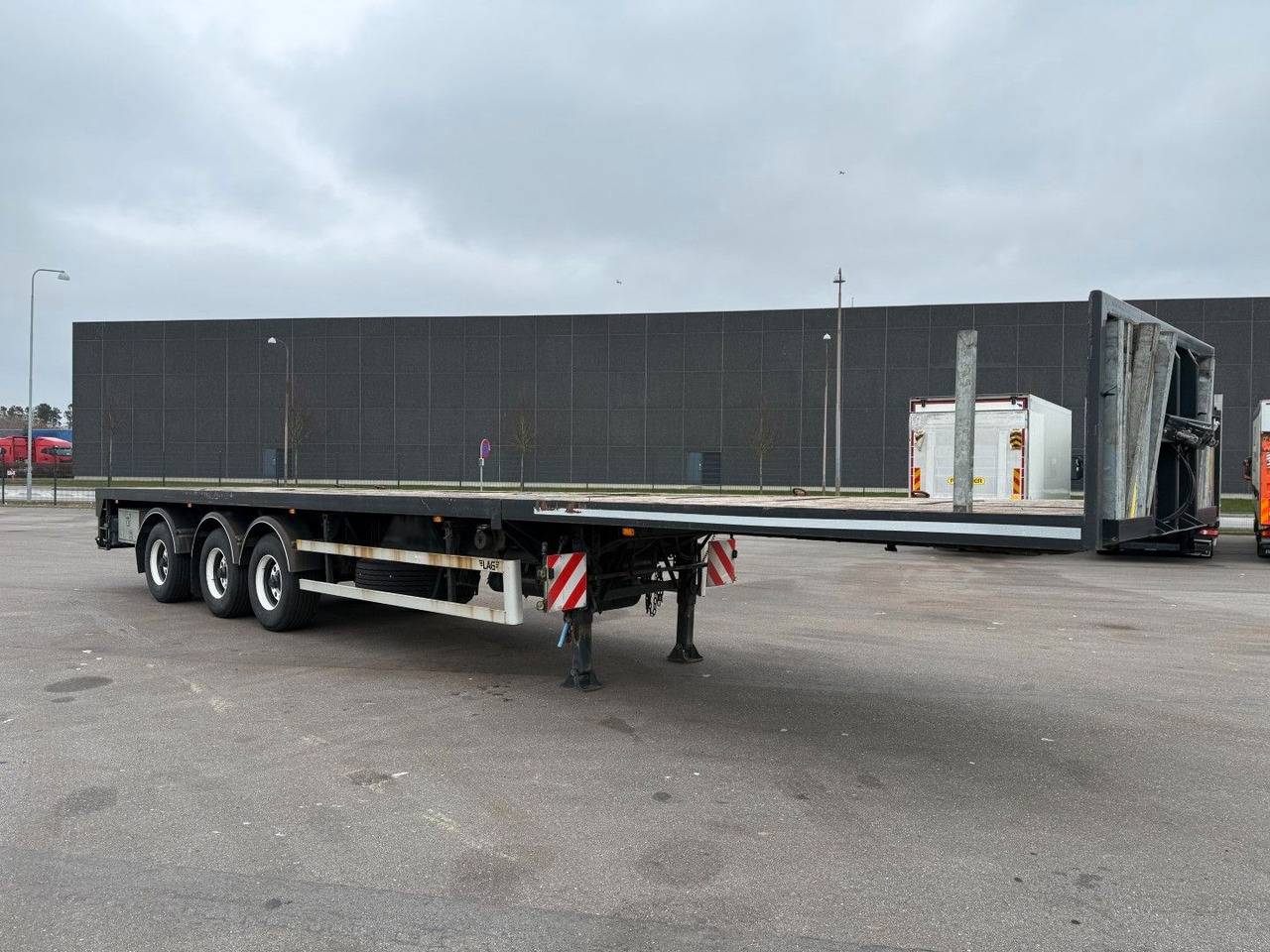 Lag 3 axle 7 m. Extendable / Last Axle Steering - Semiremorcă platformă: Foto 2 Lag 3 axle 7 m. Extendable / Last Axle Steering - Semiremorcă platformă: Foto 2