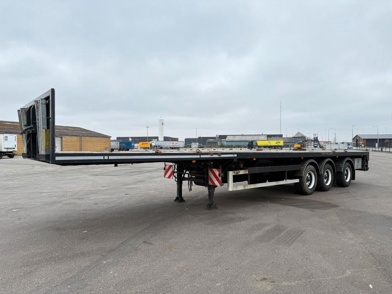 Lag 3 axle 7 m. Extendable / Last Axle Steering - Semiremorcă platformă: Foto 1 Lag 3 axle 7 m. Extendable / Last Axle Steering - Semiremorcă platformă: Foto 1
