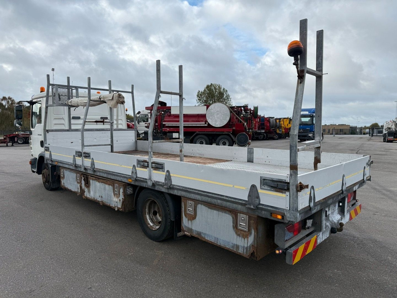 MAN TGL 10.180 4x2 Flatbed 6,,80 m. Euro 3 - Camion platformă: Foto 4 MAN TGL 10.180 4x2 Flatbed 6,,80 m. Euro 3 - Camion platformă: Foto 4