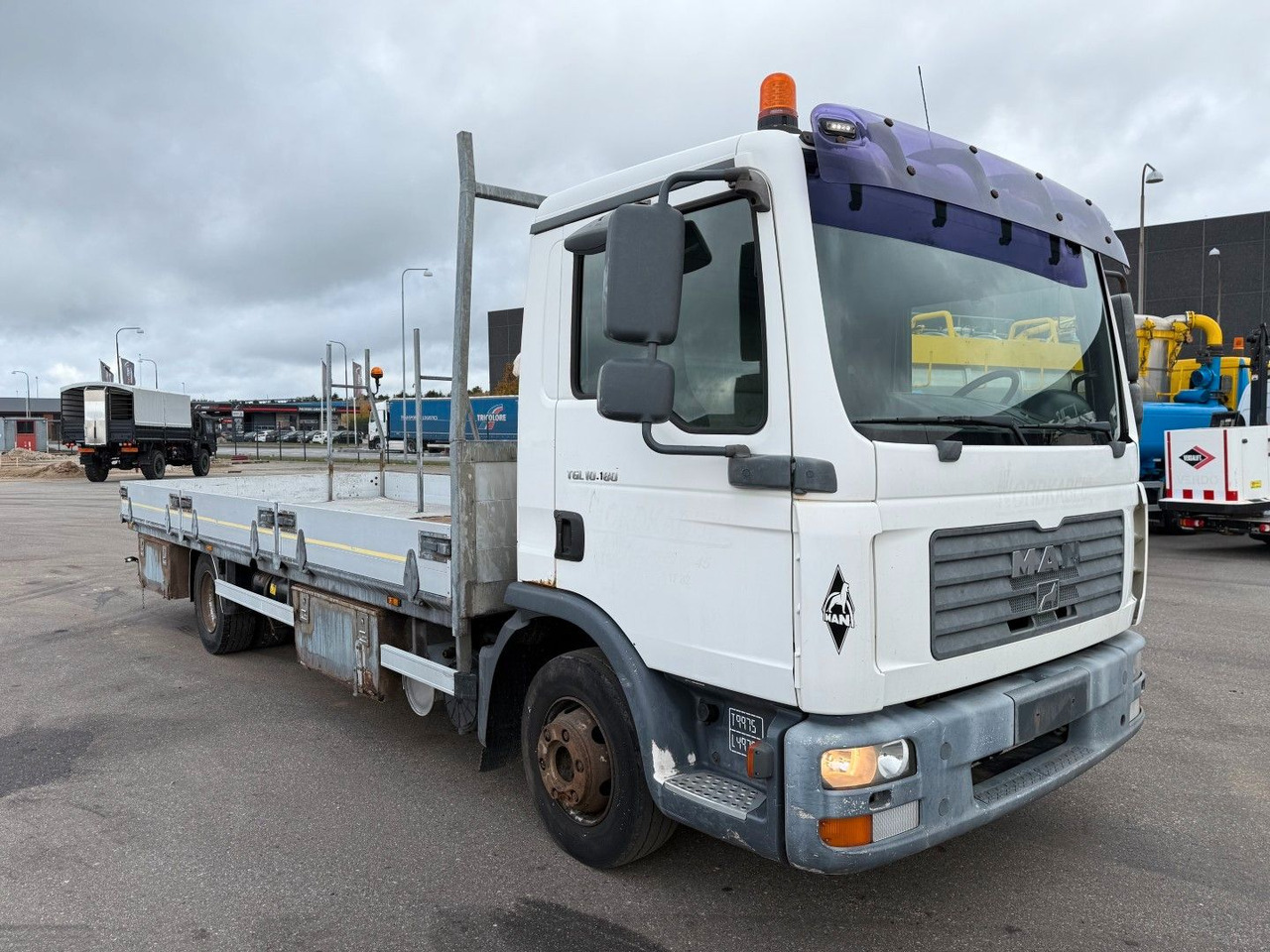 MAN TGL 10.180 4x2 Flatbed 6,,80 m. Euro 3 - Camion platformă: Foto 2 MAN TGL 10.180 4x2 Flatbed 6,,80 m. Euro 3 - Camion platformă: Foto 2