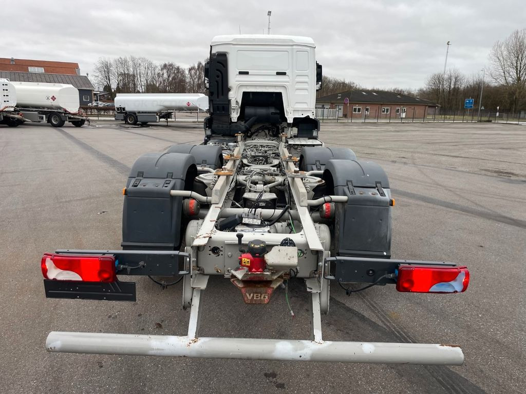 MAN TGS 26.440 6x2*4 Euro 6 Chassis ADR MAN TGS 26.440 6x2*4 Euro 6 Chassis ADR - Camion şasiu: Foto 5 MAN TGS 26.440 6x2*4 Euro 6 Chassis ADR MAN TGS 26.440 6x2*4 Euro 6 Chassis ADR - Camion şasiu: Foto 5
