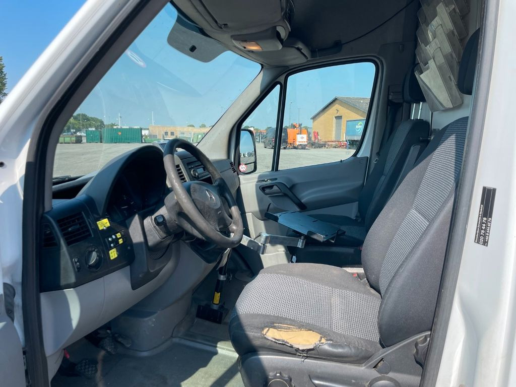 Camion cu nacela Mercedes-Benz Sprinter 516 CDI Versalift VT-155-FZ 15,6 m.: Foto 15 Camion cu nacela Mercedes-Benz Sprinter 516 CDI Versalift VT-155-FZ 15,6 m.: Foto 15