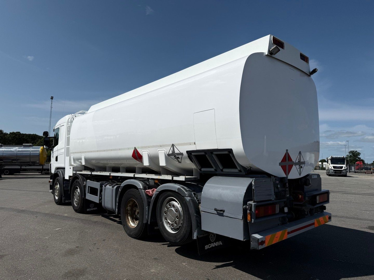 Scania G480 8x2*6 24.000 L / 5 compartments / ADR Tank - Camion cisternă: Foto 4 Scania G480 8x2*6 24.000 L / 5 compartments / ADR Tank - Camion cisternă: Foto 4
