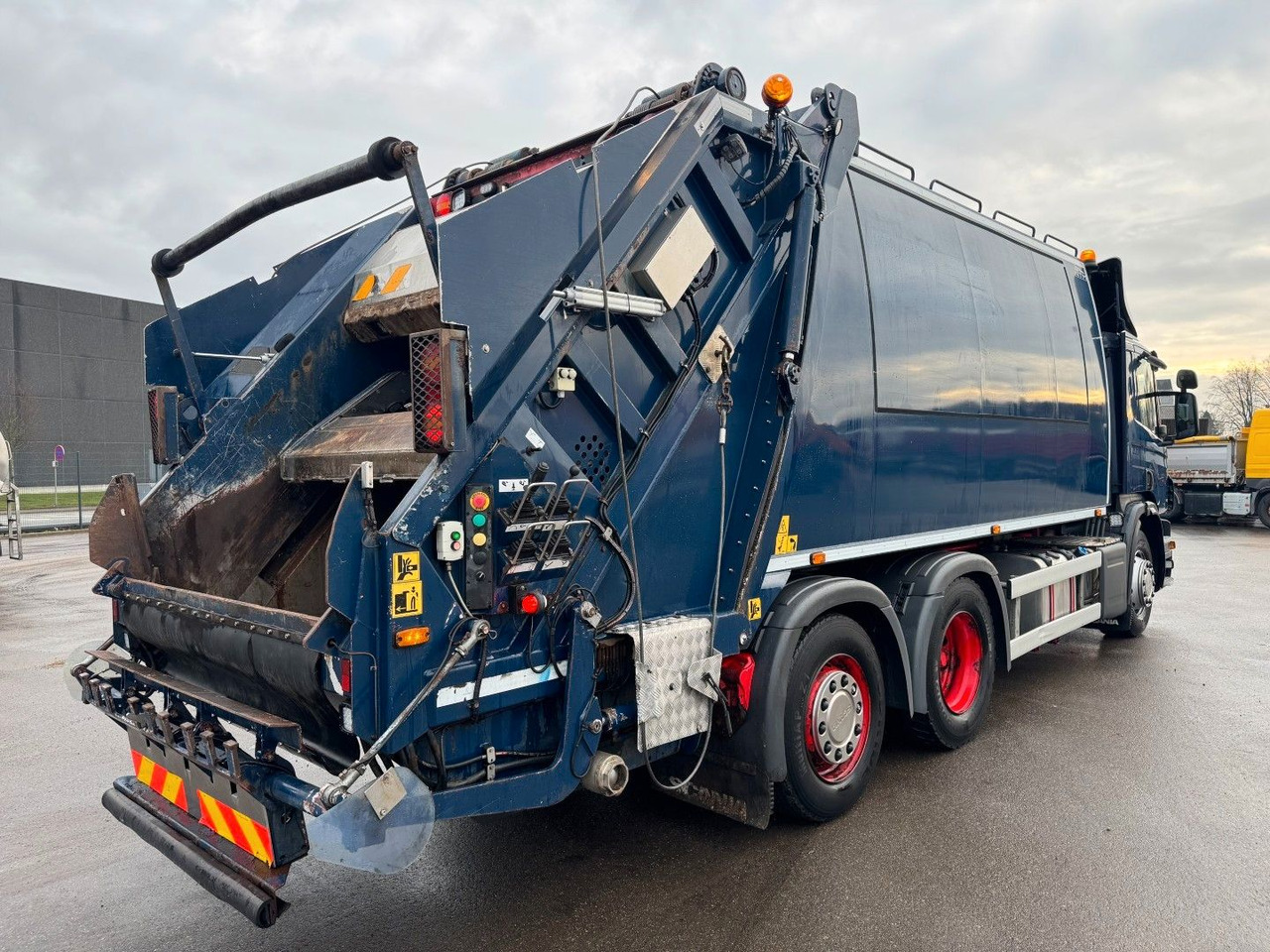 Scania P320 6x2*4 Euro 6 NTM 21 m3 - Autogunoiere: Foto 3 Scania P320 6x2*4 Euro 6 NTM 21 m3 - Autogunoiere: Foto 3