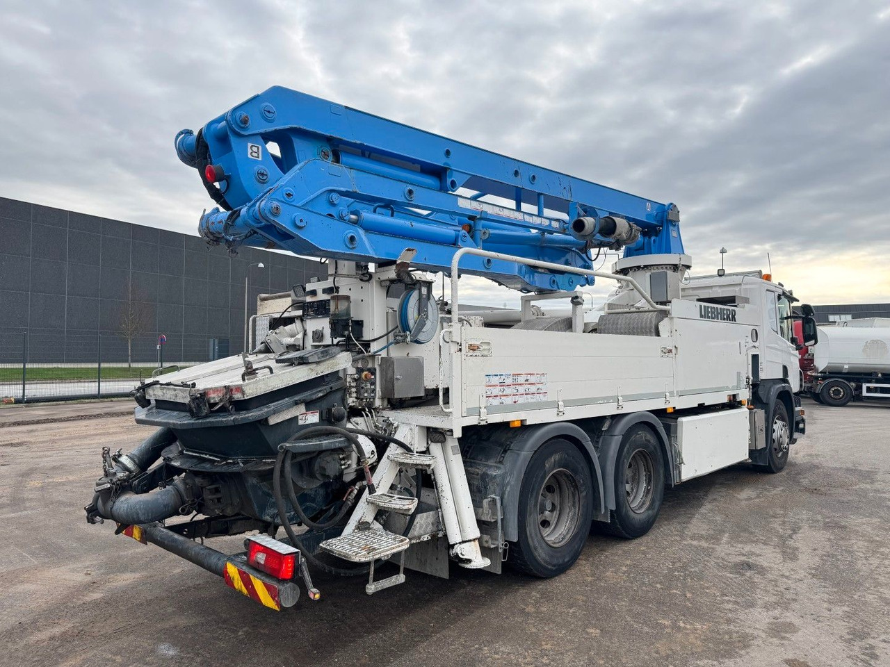 Scania P370 6x4 Liebherr THP140H 24 M4 XH Betonpumpe - Autopompă de beton: Foto 3 Scania P370 6x4 Liebherr THP140H 24 M4 XH Betonpumpe - Autopompă de beton: Foto 3