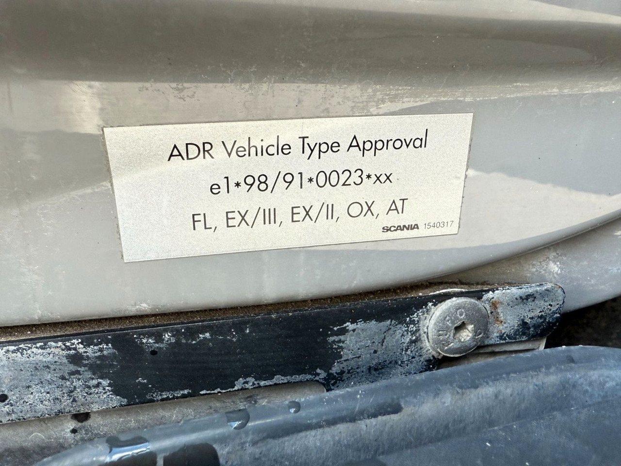 Camion cisternă Scania P400 8x2*6 HMK Bilcon 24.000 l. ADR Euro 5: Foto 19 Camion cisternă Scania P400 8x2*6 HMK Bilcon 24.000 l. ADR Euro 5: Foto 19