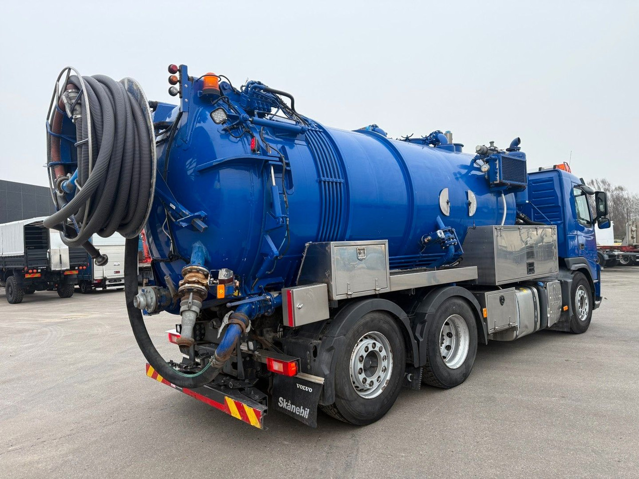 Volvo FM420 6x2*4 Interconsult 12.700 l. Stainless EEV - Maşină pentru vidanjări: Foto 3 Volvo FM420 6x2*4 Interconsult 12.700 l. Stainless EEV - Maşină pentru vidanjări: Foto 3