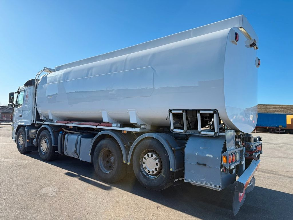 Volvo FM460 8x2*6 24.000 l. ADR Tank Volvo FM460 8x2*6 24.000 l. ADR Tanktruck - Camion cisternă: Foto 4 Volvo FM460 8x2*6 24.000 l. ADR Tank Volvo FM460 8x2*6 24.000 l. ADR Tanktruck - Camion cisternă: Foto 4