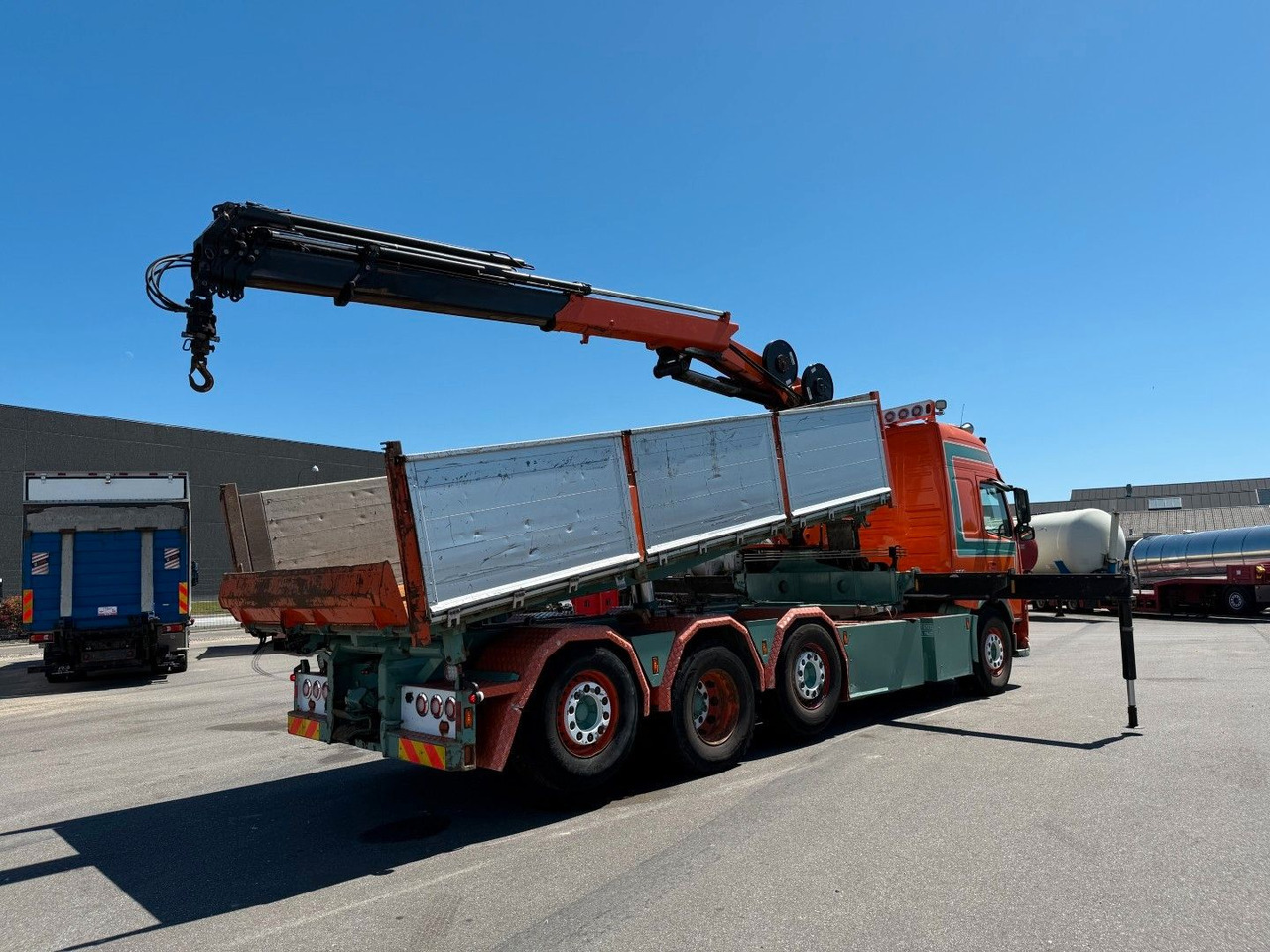 Volvo FM500 8x2*6 Crane HMF 2620 K5 Pendel Tipper - Camion cu macara: Foto 3 Volvo FM500 8x2*6 Crane HMF 2620 K5 Pendel Tipper - Camion cu macara: Foto 3