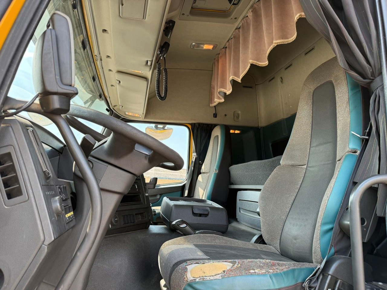 Volvo FMX500 8x4/4 Steel tipper Volvo FMX500 8x4/4 Steel tipper / Kipper - Camion basculantă: Foto 5 Volvo FMX500 8x4/4 Steel tipper Volvo FMX500 8x4/4 Steel tipper / Kipper - Camion basculantă: Foto 5