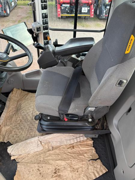 Volvo L120H Long Boom - Încărcător frontal pe pneuri: Foto 5 Volvo L120H Long Boom - Încărcător frontal pe pneuri: Foto 5