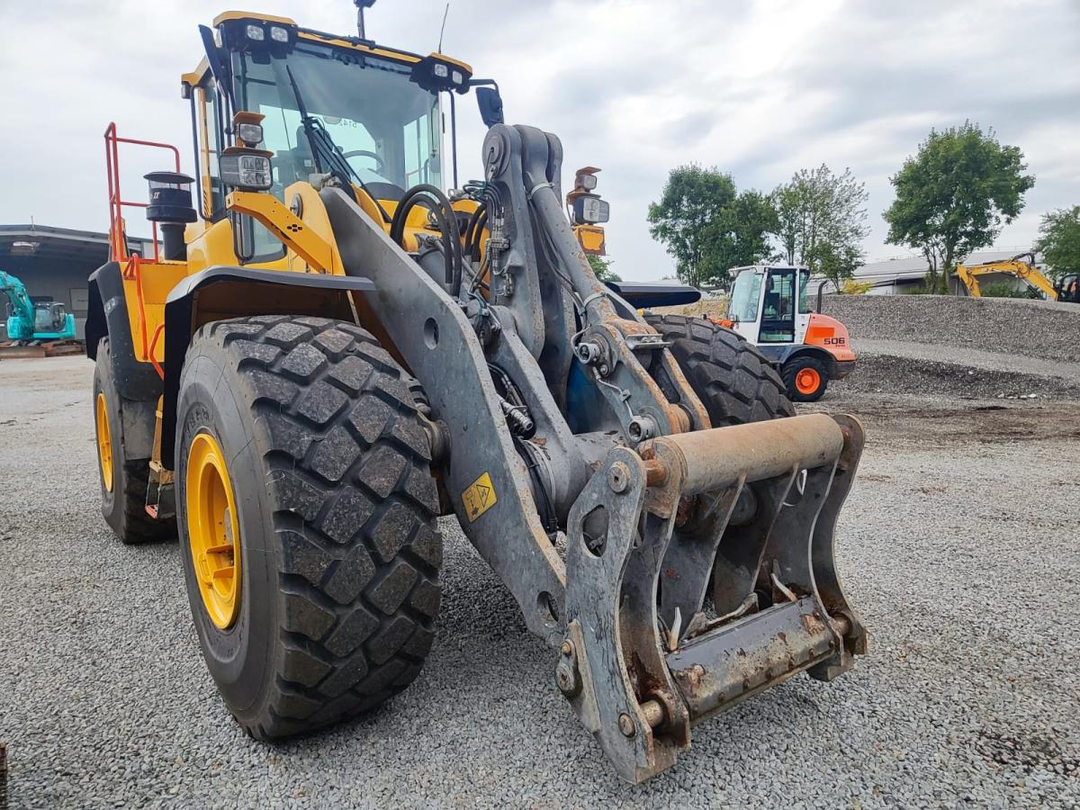 Volvo L150H - Încărcător frontal pe pneuri: Foto 3 Volvo L150H - Încărcător frontal pe pneuri: Foto 3