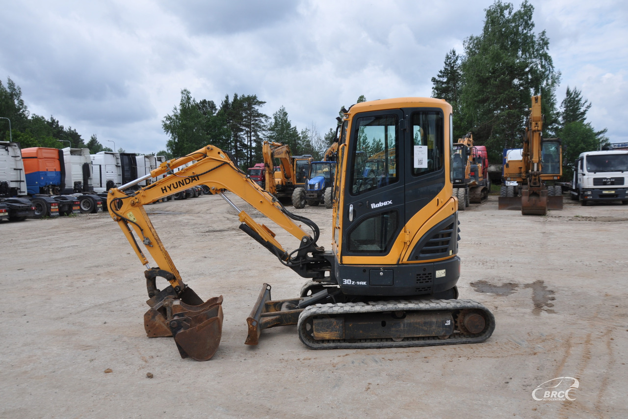 Hyundai R30Z-9AK - Mini excavator: Foto 3 Hyundai R30Z-9AK - Mini excavator: Foto 3