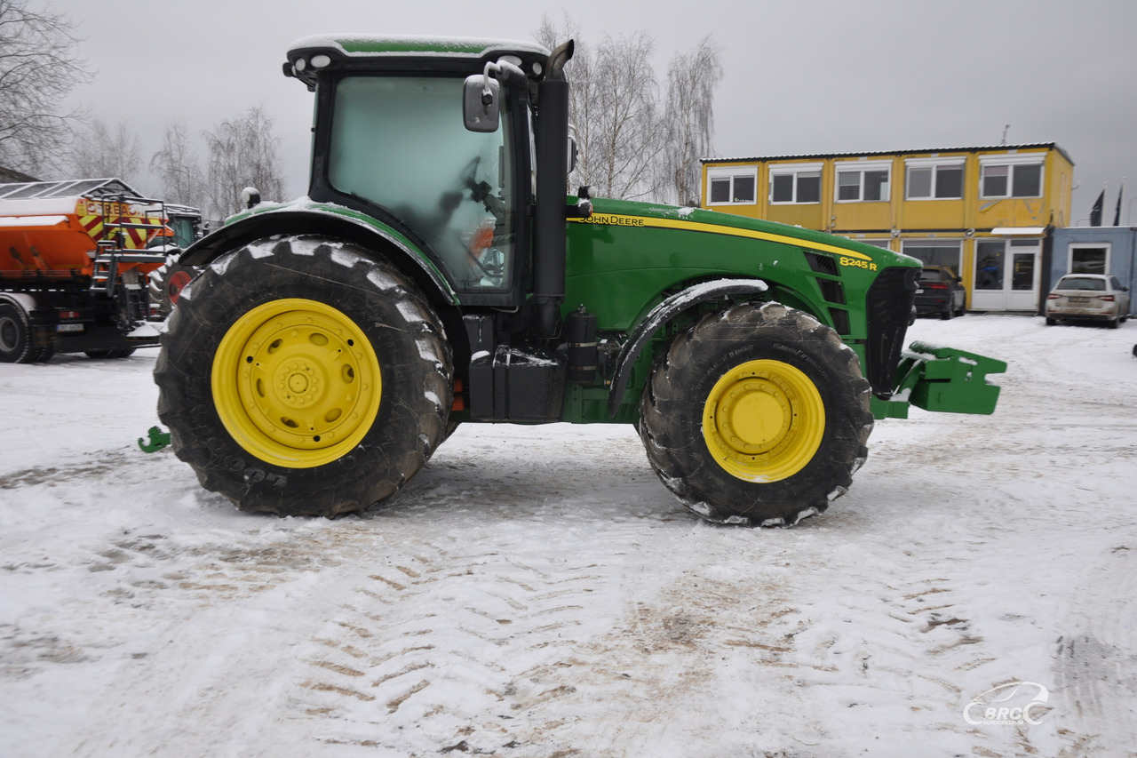 John Deere 8245R - Tractor agricol: Foto 4 John Deere 8245R - Tractor agricol: Foto 4