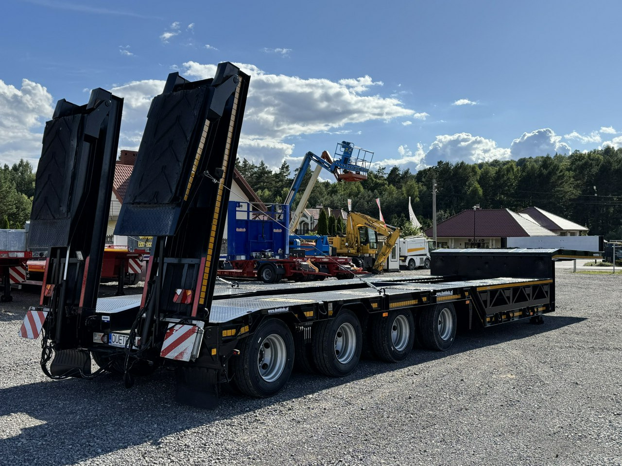 Bodex 4 osiowa NN4J Niskopodwoziówka Niskopodwozie Nowe Opony - Semiremorcă transport agabaritic: Foto 2 Bodex 4 osiowa NN4J Niskopodwoziówka Niskopodwozie Nowe Opony - Semiremorcă transport agabaritic: Foto 2